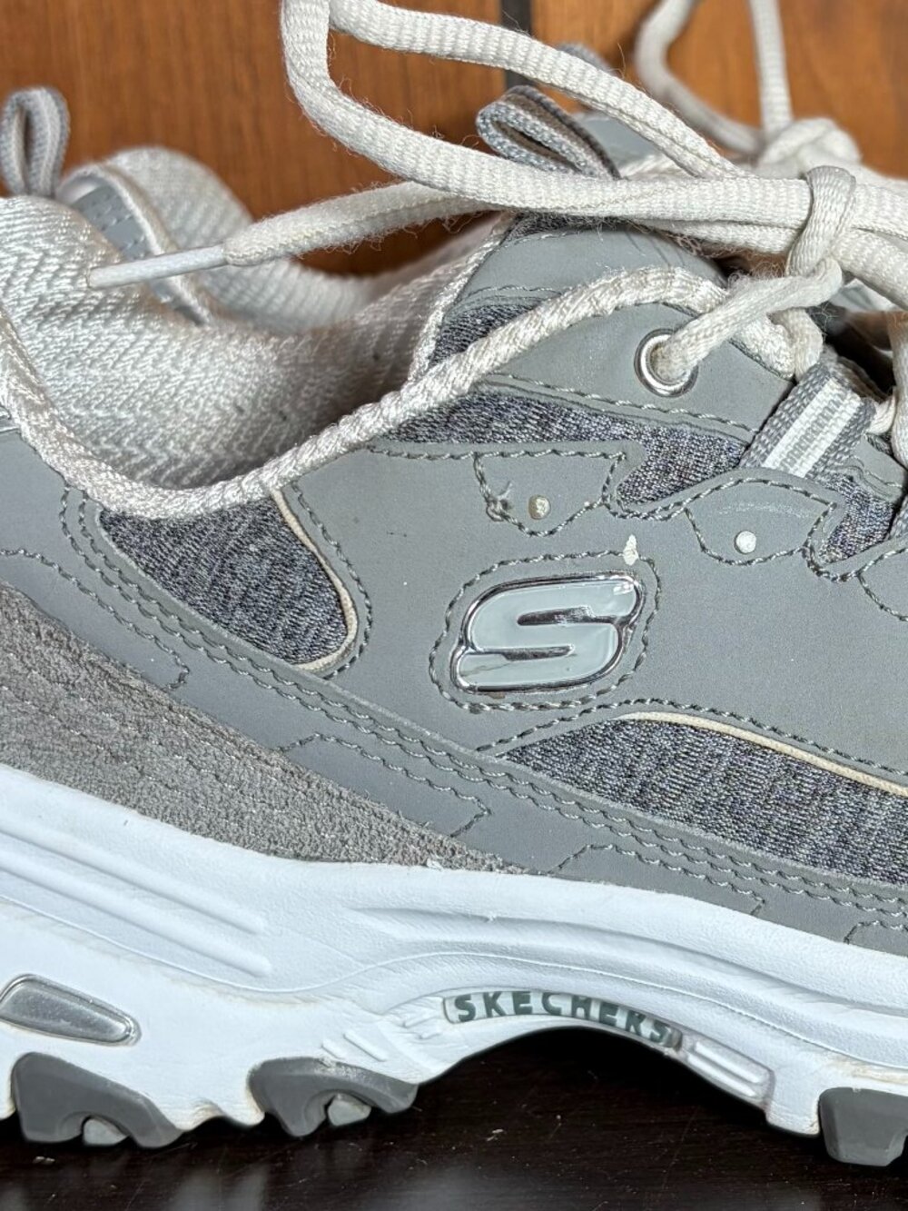 Skechers D'Lites Gray Me Time Womens Walking Shoes Sz 7.5